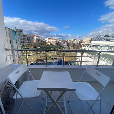 Cozy With Zoo And View * 티라나